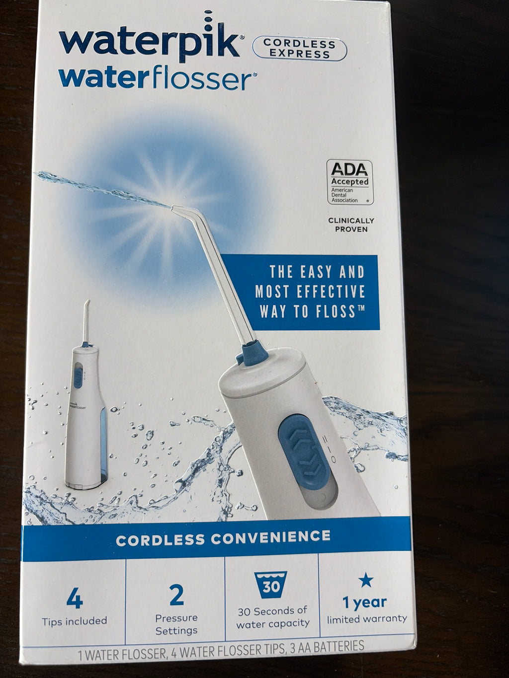 Waterpik Cordless Plus Rechargeable Water Flosser – 4 Tips – Classic White